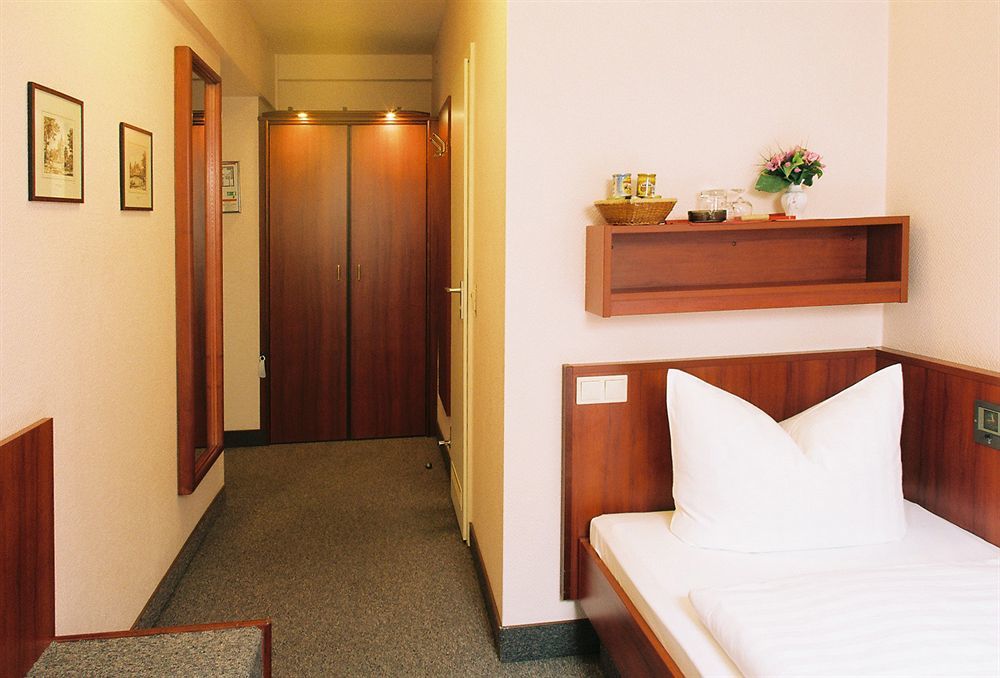 ברלין Hotel Kastanienhof מראה חיצוני תמונה